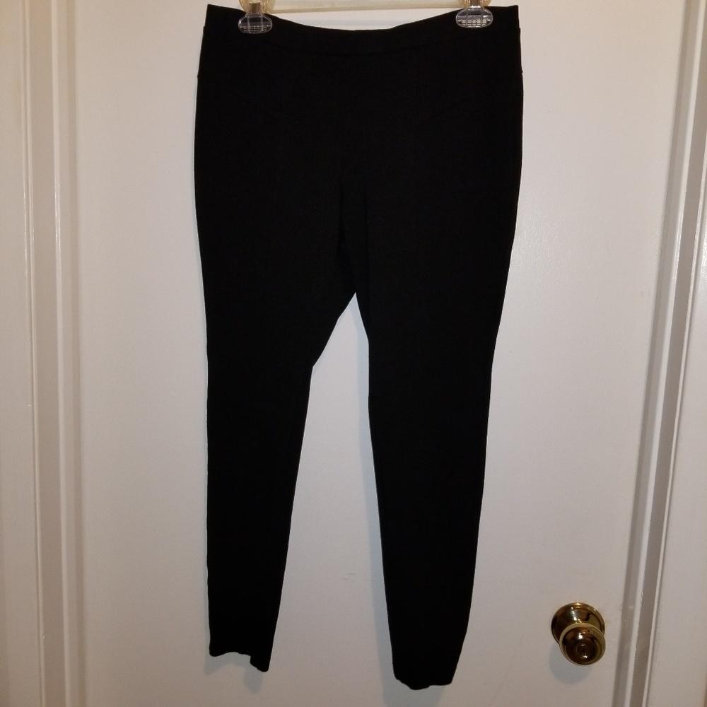 Chelsea & Theodore Black Leggings Size PM